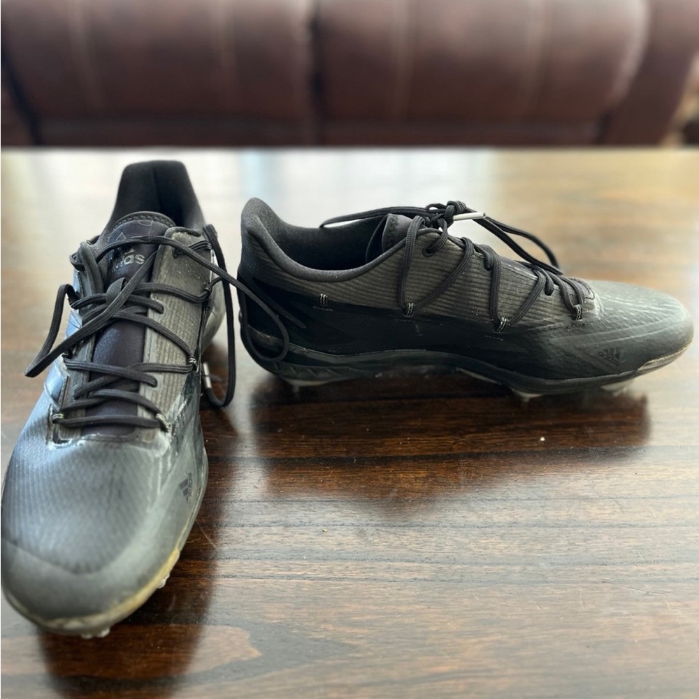 Adidas Men's Black Athletic Spiked Shoes